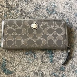 COACH wallet - silver/grey